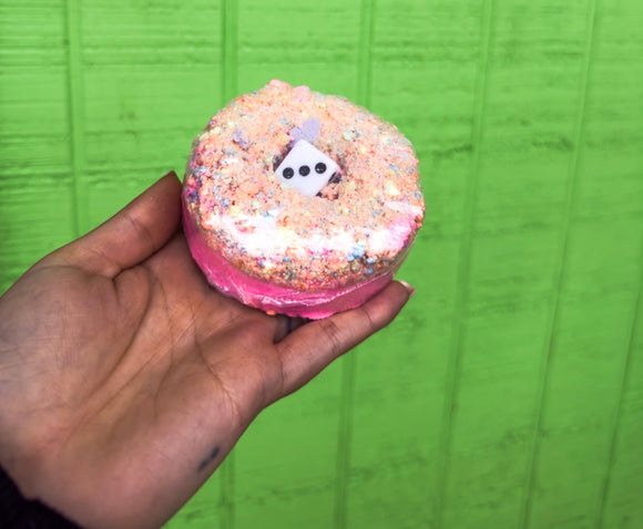 Lucky Dice Bath Bomb• Pink